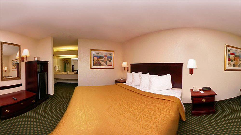 Econo Lodge Inn & Suites Philadelphia Exterior photo